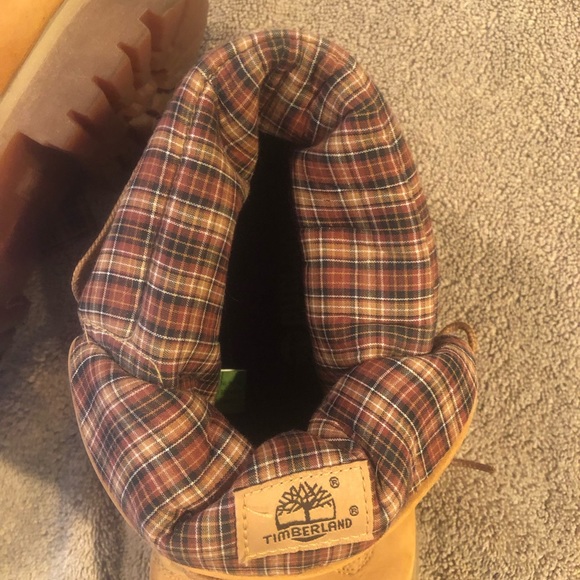 Mens Timberland boots. Size 12. Used in good condition. - Picture 7 of 9